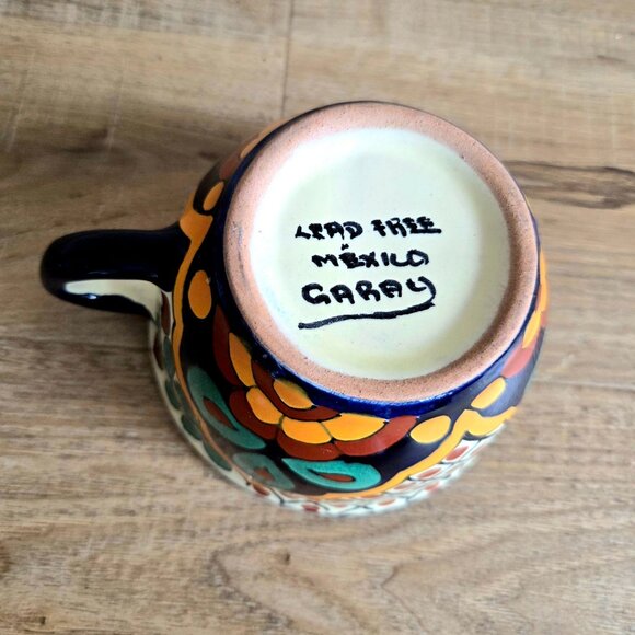 Talavera Mexican hand painted large coffee/tea ceramic mug. - Picture 5 of 5